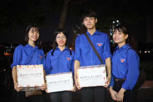 Du ca gây quỹ giúp đồng bào vùng cao Hà Giang - Ảnh 3. Du ca gây quỹ giúp đồng bào vùng cao Hà Giang - Ảnh 3.
