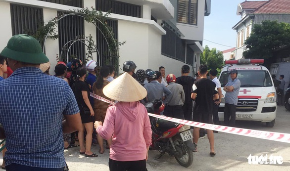 Một phụ nữ bị đâm chết tại chỗ khi đang trên đường đi chợ - Ảnh 1. Một phụ nữ bị đâm chết tại chỗ khi đang trên đường đi chợ - Ảnh 1.
