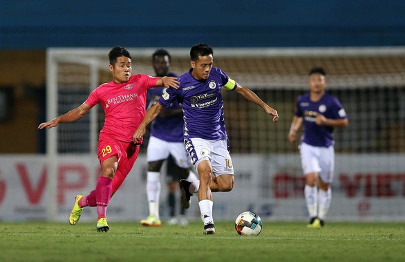 V-League 2020 nguy cơ vỡ trận vì COVID-19 - Ảnh 1. V-League 2020 nguy cơ vỡ trận vì COVID-19 - Ảnh 1.