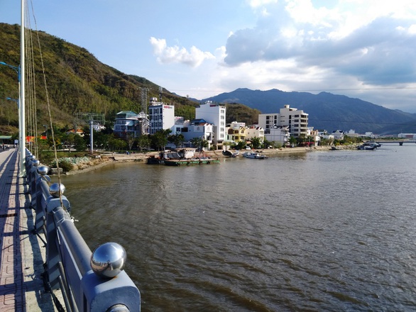 9 người Trung Quốc trong biệt thự ở Nha Trang: Ở khép kín, không ai biết họ làm gì - Ảnh 2. 9 người Trung Quốc trong biệt thự ở Nha Trang: Ở khép kín, không ai biết họ làm gì - Ảnh 2.