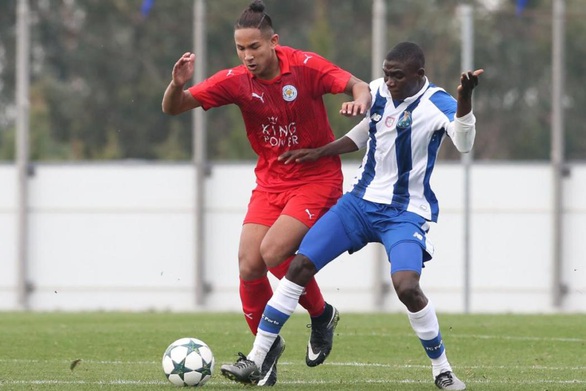 Cầu thủ giàu nhất thế giới phải rời Leicester, tiền không mua được đẳng cấp? - Ảnh 1. Cầu thủ giàu nhất thế giới phải rời Leicester, tiền không mua được đẳng cấp? - Ảnh 1.