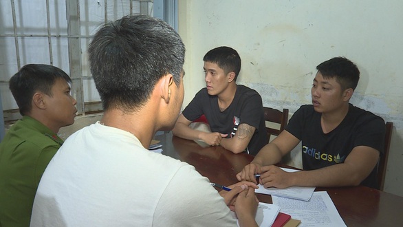 Tạm giữ thêm 4 thanh niên trong vụ hỗn chiến trên đường phố Buôn Ma Thuột - Ảnh 1. Tạm giữ thêm 4 thanh niên trong vụ hỗn chiến trên đường phố Buôn Ma Thuột - Ảnh 1.