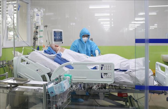 Bệnh nhân phi công người Anh được công bố khỏi bệnh, không cần cách ly - Ảnh 1. Bệnh nhân phi công người Anh được công bố khỏi bệnh, không cần cách ly - Ảnh 1.