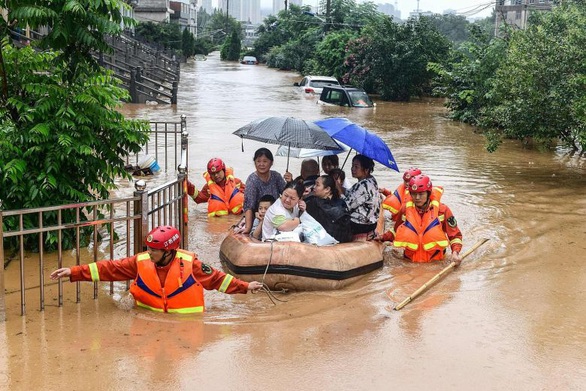 Vỡ đê sông Trường Giang - Ảnh 1. Vỡ đê sông Trường Giang - Ảnh 1.
