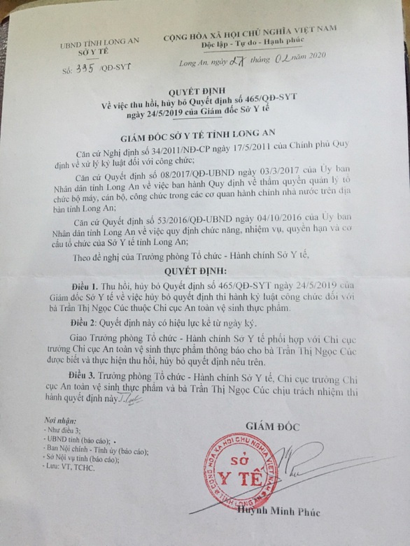 Cựu phó phòng bị xử 2 năm tù dù đã nhận quyết định kỷ luật từ 8 năm trước - Ảnh 2. Cựu phó phòng bị xử 2 năm tù dù đã nhận quyết định kỷ luật từ 8 năm trước - Ảnh 2.