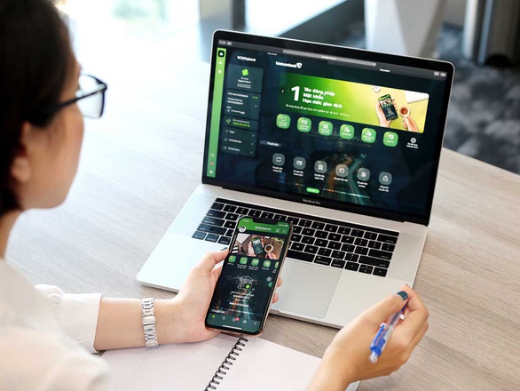 Vietcombank triển khai nhiều sản phẩm thúc đẩy thanh toán không dùng tiền mặt - Ảnh 3. Vietcombank triển khai nhiều sản phẩm thúc đẩy thanh toán không dùng tiền mặt - Ảnh 3.