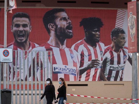 Sắp đá Champions League, Atletico Madrid bất ngờ dính 2 ca COVID-19 - Ảnh 1. Sắp đá Champions League, Atletico Madrid bất ngờ dính 2 ca COVID-19 - Ảnh 1.