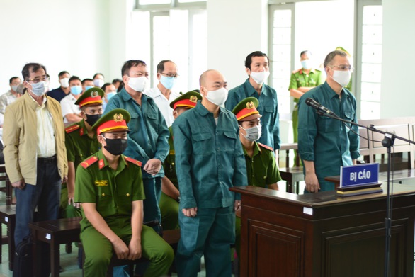 Kháng nghị không cho cựu chủ tịch Phan Thiết hưởng án treo - Ảnh 1. Kháng nghị không cho cựu chủ tịch Phan Thiết hưởng án treo - Ảnh 1.