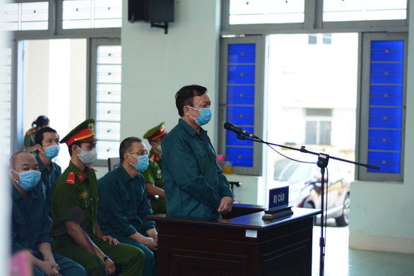 Đề nghị tuyên phạt cựu phó chủ tịch UBND TP Phan Thiết 5-6 năm tù - Ảnh 1. Đề nghị tuyên phạt cựu phó chủ tịch UBND TP Phan Thiết 5-6 năm tù - Ảnh 1.