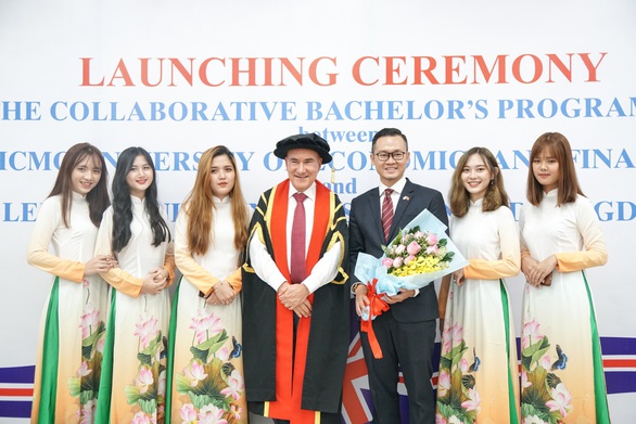 Giải pháp du học tại chỗ và chuyển tiếp quốc tế mùa COVID - Ảnh 2. Giải pháp du học tại chỗ và chuyển tiếp quốc tế mùa COVID - Ảnh 2.