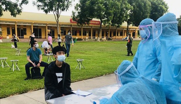 Thêm chuyến bay đưa 340 người Việt ở Mỹ về nước - Ảnh 1. Thêm chuyến bay đưa 340 người Việt ở Mỹ về nước - Ảnh 1.