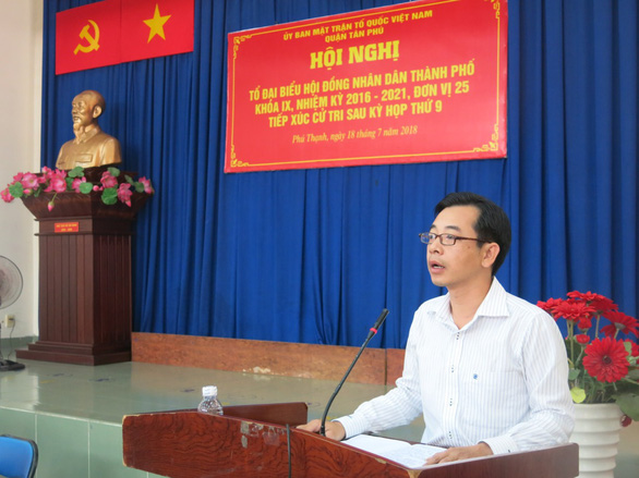Ông Phạm Minh Mẫn giữ chức chủ tịch UBND quận Tân Phú - Ảnh 1.