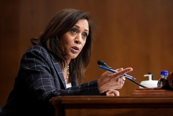 Ông Biden chọn nữ nghị sĩ Kamala Harris làm đối tác tranh cử - Ảnh 1. Ông Biden chọn nữ nghị sĩ Kamala Harris làm đối tác tranh cử - Ảnh 1.