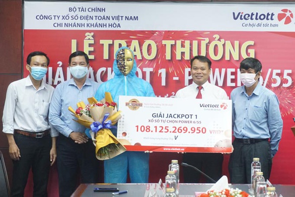Hôm nay chúng tôi có gạo ăn rồi cậu… - Ảnh 1. Hôm nay chúng tôi có gạo ăn rồi cậu… - Ảnh 1.