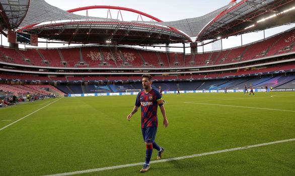 Vì Barca, trò chơi điện tử cũng lỗi thời - Ảnh 1. Vì Barca, trò chơi điện tử cũng lỗi thời - Ảnh 1.