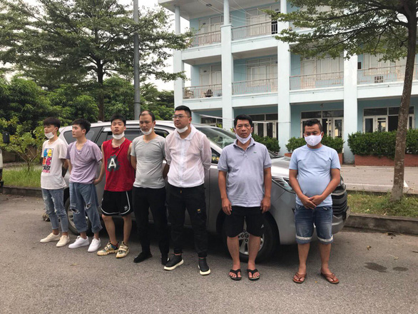 1 người Trung Quốc nhập cảnh trái phép, 50 công an bị cách ly - Ảnh 1. 1 người Trung Quốc nhập cảnh trái phép, 50 công an bị cách ly - Ảnh 1.