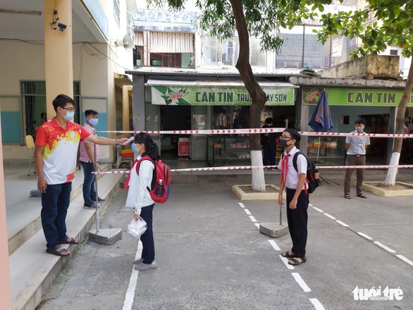 Đà Nẵng hỗ trợ học phí 4 tháng cho học sinh do ảnh hưởng COVID-19 - Ảnh 1. Đà Nẵng hỗ trợ học phí 4 tháng cho học sinh do ảnh hưởng COVID-19 - Ảnh 1.