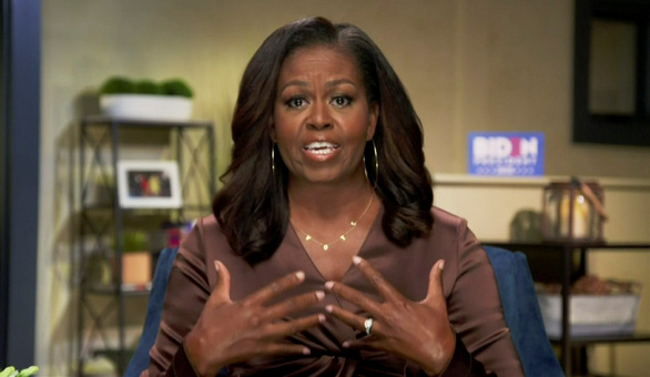 Bà Michelle Obama tin ông Biden sẽ giúp Mỹ vượt qua khủng hoảng - Ảnh 1. Bà Michelle Obama tin ông Biden sẽ giúp Mỹ vượt qua khủng hoảng - Ảnh 1.