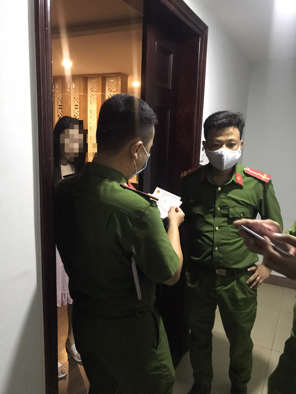 Truy tố nhóm tổ chức cho người Trung Quốc nhập cảnh trái phép vào Đà Nẵng - Ảnh 1. Truy tố nhóm tổ chức cho người Trung Quốc nhập cảnh trái phép vào Đà Nẵng - Ảnh 1.