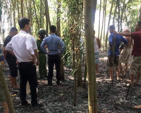 Phát hiện thi thể người đàn ông 78 tuổi trong đám cháy rừng keo - Ảnh 1. Phát hiện thi thể người đàn ông 78 tuổi trong đám cháy rừng keo - Ảnh 1.