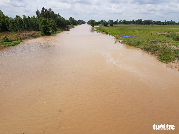Ngư dân biên giới ngóng lũ về để mưu sinh - Ảnh 4. Ngư dân biên giới ngóng lũ về để mưu sinh - Ảnh 4.
