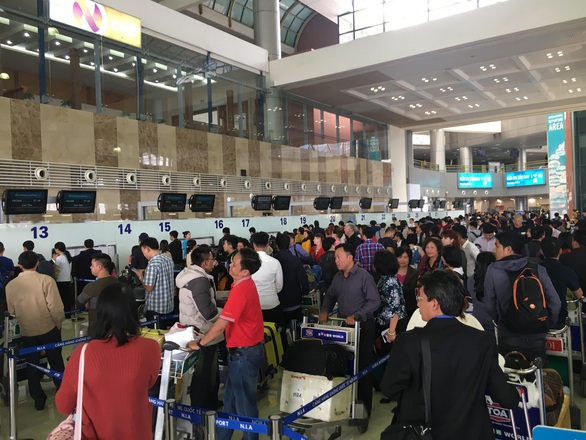 Chuẩn bị về nhà ăn Tết, lo gì xách nặng - Ảnh 1. Chuẩn bị về nhà ăn Tết, lo gì xách nặng - Ảnh 1.