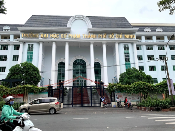 74 thí sinh được tuyển thẳng vào ĐH Sư phạm TP.HCM - Ảnh 1. 74 thí sinh được tuyển thẳng vào ĐH Sư phạm TP.HCM - Ảnh 1.