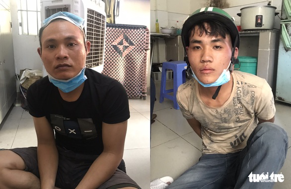 Camera soi ra 2 kẻ đi xe không biển số sau nhiều lần ăn hàng - Ảnh 1. Camera soi ra 2 kẻ đi xe không biển số sau nhiều lần ăn hàng - Ảnh 1.