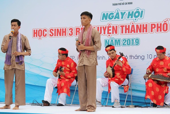 Bàn những chuyện sát sườn sinh viên - Ảnh 1. Bàn những chuyện sát sườn sinh viên - Ảnh 1.