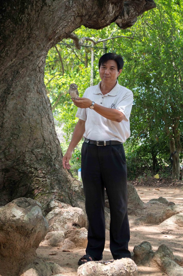 Ông Khánh cưu mang lão cây - Ảnh 3. Ông Khánh cưu mang lão cây - Ảnh 3.
