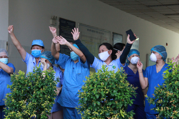16h chiều 25-8, gỡ phong tỏa Bệnh viện Đà Nẵng sau gần 1 tháng cách ly - Ảnh 3. 16h chiều 25-8, gỡ phong tỏa Bệnh viện Đà Nẵng sau gần 1 tháng cách ly - Ảnh 3.
