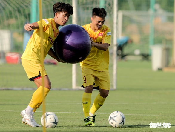 U22 Việt Nam chơi sảng khoái trước ngày đấu CLB Viettel - Ảnh 3. U22 Việt Nam chơi sảng khoái trước ngày đấu CLB Viettel - Ảnh 3.