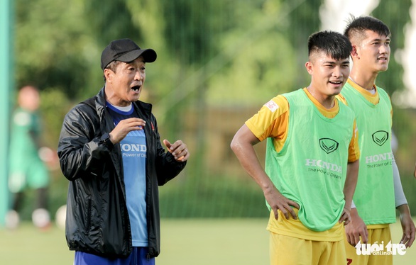 U22 Việt Nam chơi sảng khoái trước ngày đấu CLB Viettel - Ảnh 1. U22 Việt Nam chơi sảng khoái trước ngày đấu CLB Viettel - Ảnh 1.