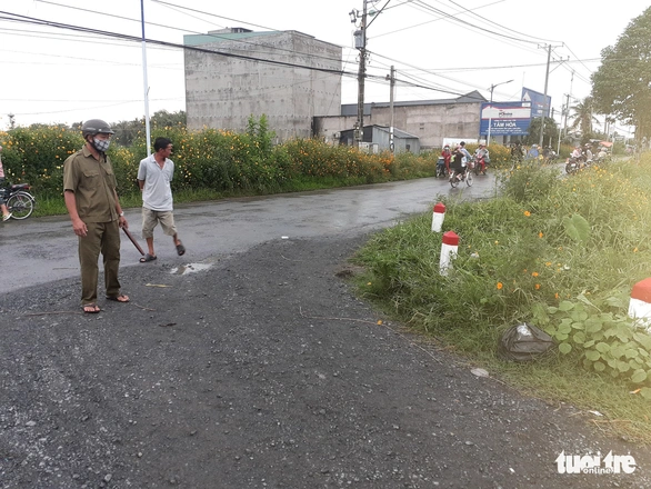 Anh đâm em ruột chết sau khi ăn giỗ nhà hàng xóm - Ảnh 1. Anh đâm em ruột chết sau khi ăn giỗ nhà hàng xóm - Ảnh 1.
