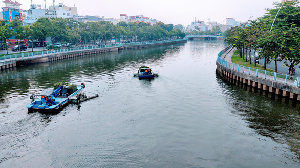 Hoàn tất nạo vét 122.000m3 bùn, kênh Nhiêu Lộc - Thị Nghè thêm trong xanh - Ảnh 1.