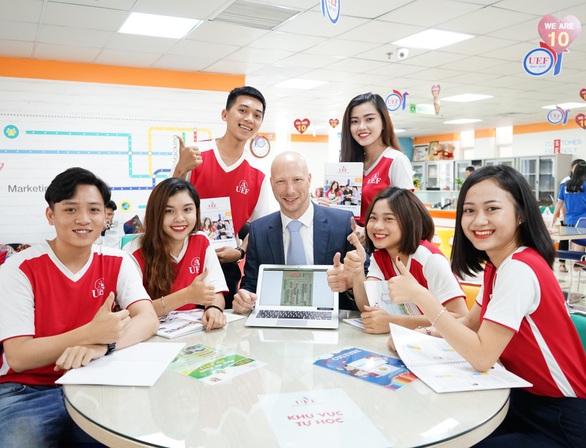 Điểm chuẩn nhiều trường sẽ tăng, hướng đi nào cho thí sinh vào Đại học? - Ảnh 3. Điểm chuẩn nhiều trường sẽ tăng, hướng đi nào cho thí sinh vào Đại học? - Ảnh 3.