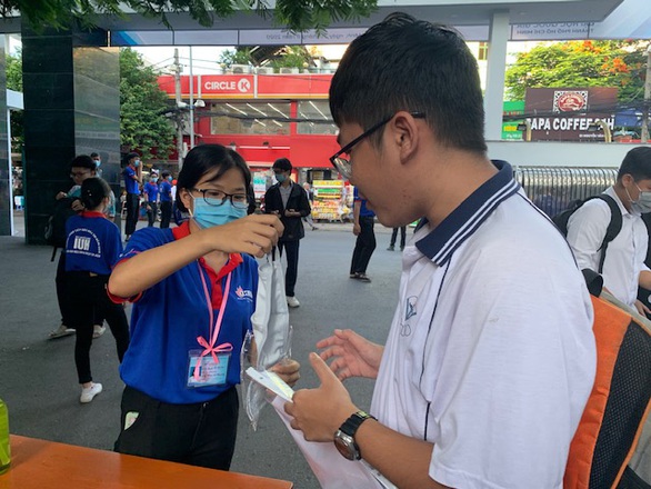 Nhiều thí sinh bỏ thi đánh giá năng lực của ĐH Quốc gia TP.HCM - Ảnh 1. Nhiều thí sinh bỏ thi đánh giá năng lực của ĐH Quốc gia TP.HCM - Ảnh 1.