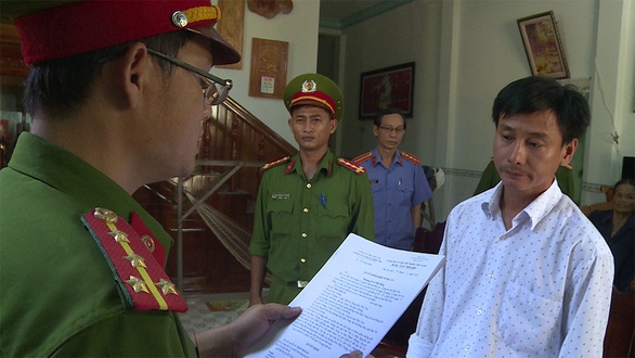 Khởi tố 4 bị can ‘hỗ trợ’ làm sổ đỏ trái quy định tại Phú Yên - Ảnh 2. Khởi tố 4 bị can ‘hỗ trợ’ làm sổ đỏ trái quy định tại Phú Yên - Ảnh 2.