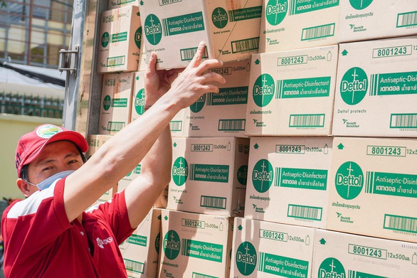 Dettol bảo vệ bệnh viện khỏi vi khuẩn trong mùa dịch bệnh - Ảnh 1. Dettol bảo vệ bệnh viện khỏi vi khuẩn trong mùa dịch bệnh - Ảnh 1.