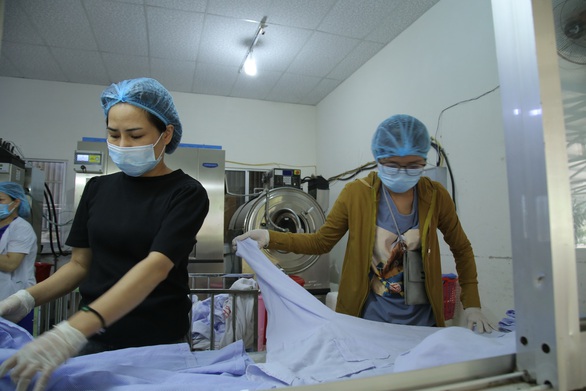 Người trẻ tiên phong chống dịch: Không có gì đáng sợ, mẹ đừng lo - Ảnh 1. Người trẻ tiên phong chống dịch: Không có gì đáng sợ, mẹ đừng lo - Ảnh 1.