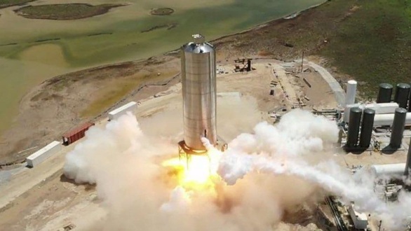 SpaceX phóng thử thành công nguyên mẫu tên lửa đưa người lên sao Hỏa - Ảnh 1. SpaceX phóng thử thành công nguyên mẫu tên lửa đưa người lên sao Hỏa - Ảnh 1.