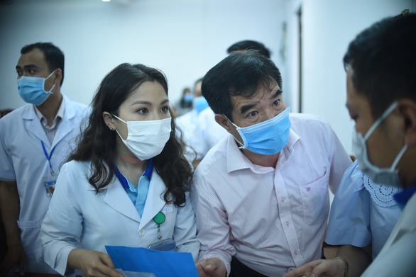 25 y bác sĩ Bình Định lên đường ra Đà Nẵng: Vững niềm tin chiến thắng dịch - Ảnh 4. 25 y bác sĩ Bình Định lên đường ra Đà Nẵng: Vững niềm tin chiến thắng dịch - Ảnh 4.