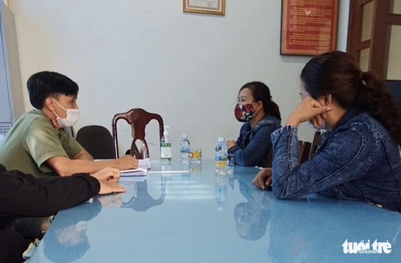 Phạt 2 người livetream xúc phạm đoàn thu thuế sầu riêng - Ảnh 2. Phạt 2 người livetream xúc phạm đoàn thu thuế sầu riêng - Ảnh 2.