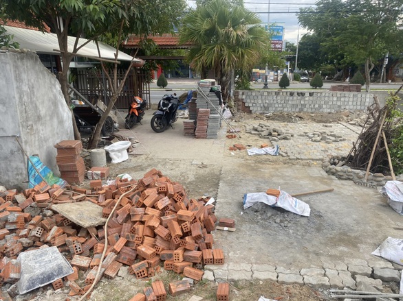 Đà Nẵng xử lý công trình xây dựng không phép lúc giãn cách xã hội - Ảnh 1. Đà Nẵng xử lý công trình xây dựng không phép lúc giãn cách xã hội - Ảnh 1.