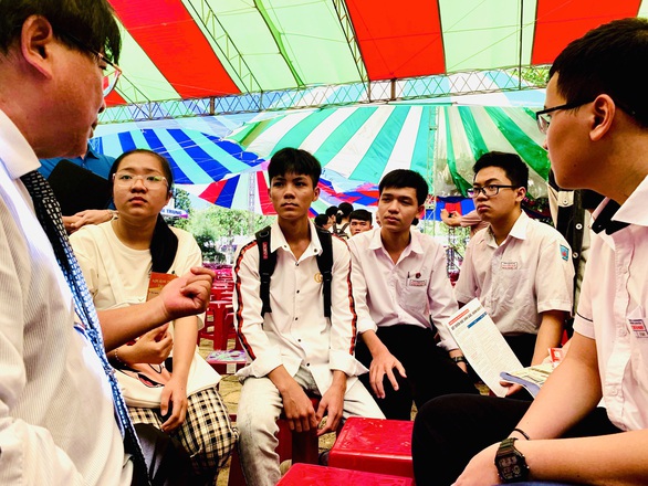 ĐH Sư phạm kỹ thuật TP.HCM: Điểm chuẩn học bạ cao nhất là 29 - Ảnh 1. ĐH Sư phạm kỹ thuật TP.HCM: Điểm chuẩn học bạ cao nhất là 29 - Ảnh 1.