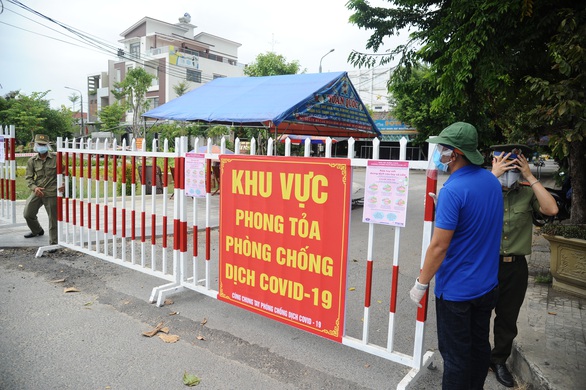 Quảng Nam hỗ trợ tiền ăn người dân khu vực phong tỏa 40.000 đồng/ngày - Ảnh 1. Quảng Nam hỗ trợ tiền ăn người dân khu vực phong tỏa 40.000 đồng/ngày - Ảnh 1.