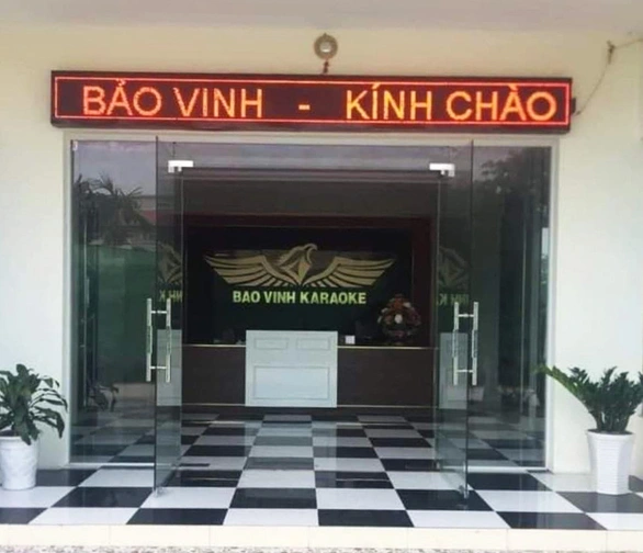 Lén hoạt động giữa dịch COVID-19, chủ quán karaoke còn để hỗn chiến chém người đổ máu - Ảnh 1. Lén hoạt động giữa dịch COVID-19, chủ quán karaoke còn để hỗn chiến chém người đổ máu - Ảnh 1.