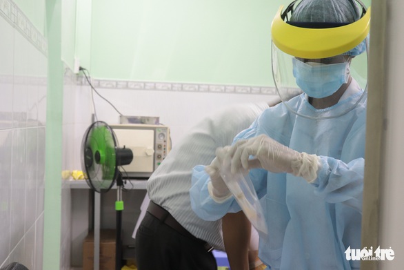 Đề nghị Đà Nẵng hỗ trợ xét nghiệm COVID-19 cho du khách trước khi về TP.HCM - Ảnh 1. Đề nghị Đà Nẵng hỗ trợ xét nghiệm COVID-19 cho du khách trước khi về TP.HCM - Ảnh 1.