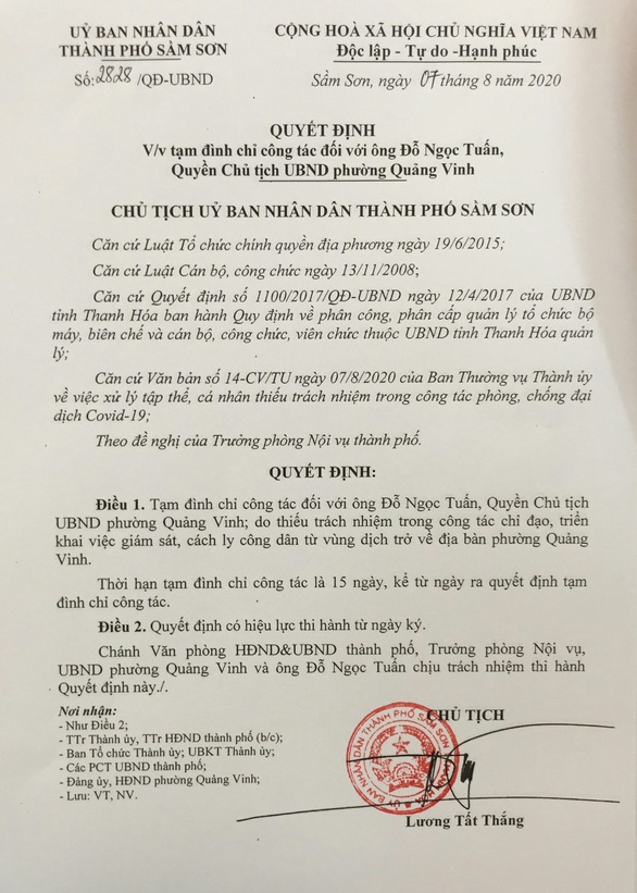 Để người diện cách ly COVID-19 tiếp xúc lung tung, kỷ luật quyền chủ tịch phường - Ảnh 2. Để người diện cách ly COVID-19 tiếp xúc lung tung, kỷ luật quyền chủ tịch phường - Ảnh 2.