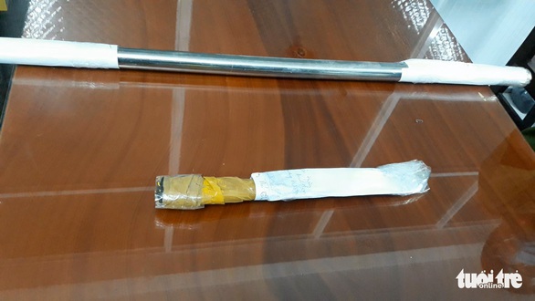 Lời khai ban đầu của thanh niên cầm dao quyết đấu với bảo vệ chung cư - Ảnh 3. Lời khai ban đầu của thanh niên cầm dao quyết đấu với bảo vệ chung cư - Ảnh 3.